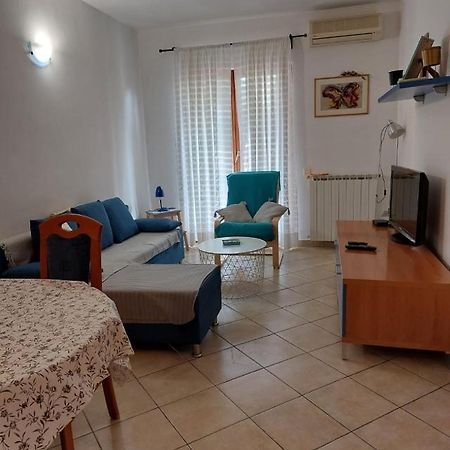 Apartments Graciela Пула Екстер'єр фото