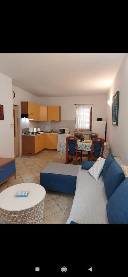 Apartments Graciela Пула Екстер'єр фото