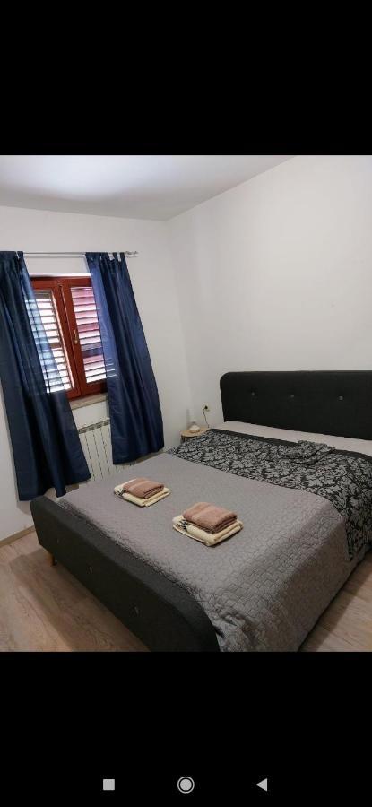 Apartments Graciela Пула Екстер'єр фото