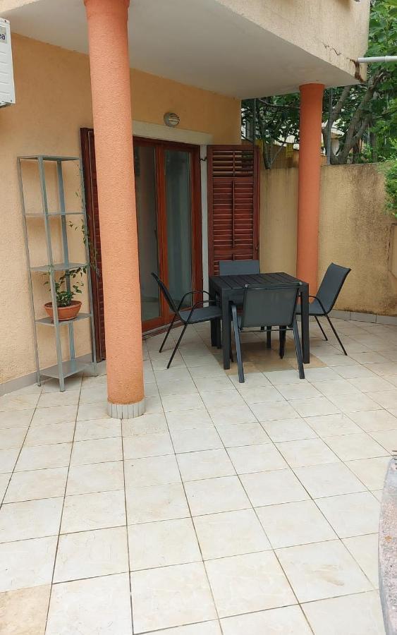 Apartments Graciela Пула Екстер'єр фото